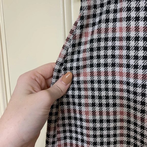 Divided High Waisted Plaid Mini Skirt - Picture 2 of 5